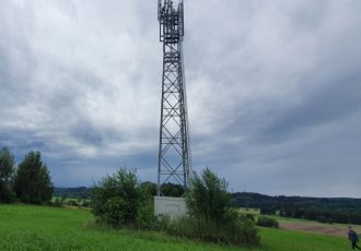 SFC Energy EFOY Pro methanol fuel cell for reliable off-grid power Thailand